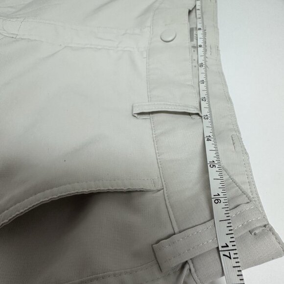 Nike Golf Tour Performance Dri Fit Khaki Shorts Mens Size 34 Tan Cargo Pockets - Picture 7 of 9